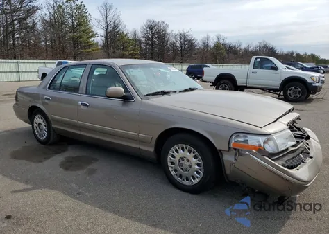 2004 Mercury Grand Marq z USA, uszkodzony, nr VIN 2MEFM74W64X617317